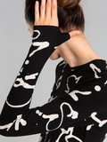 black and white Hiraku Suzuki artist mittens Evening t-shirt_14
