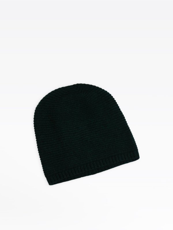 green audrey beanie hat in ribbed cashmere knit_1