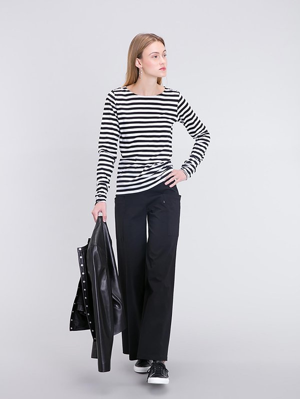 white/black striped Knox Ultra t-shirt_12