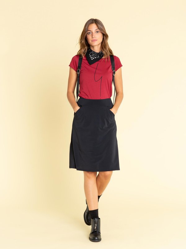 black Lyrique skirt with pockets_11