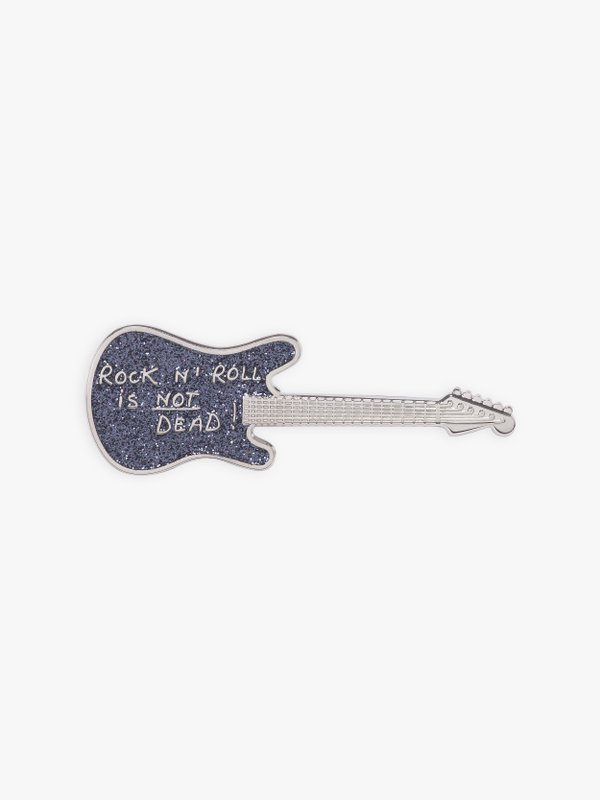 blue glittery guitar brooch_1