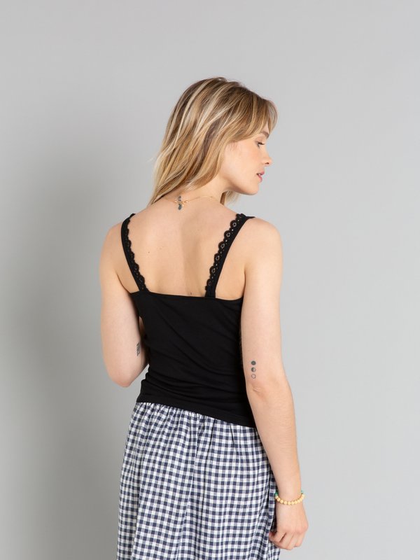 black polka tank top with lace_13