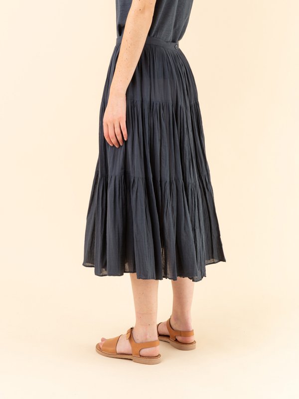grey cheesecloth Tango broomstick skirt_13