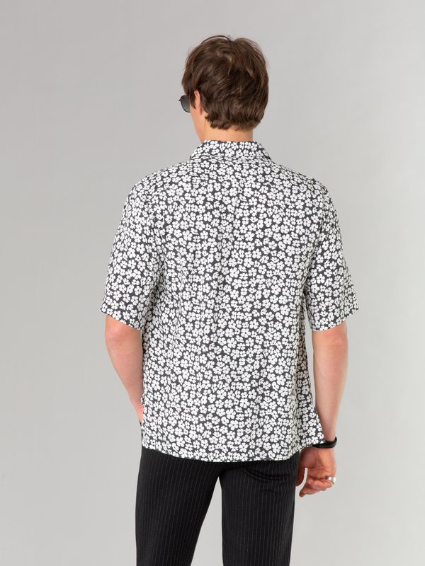 black and white magnum shirt with flowers print_13