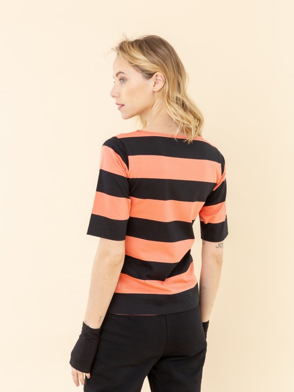 black and apricot Bow t-shirt with wide stripes_14