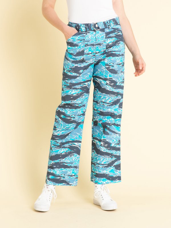 blue worky trousers with camo print_13