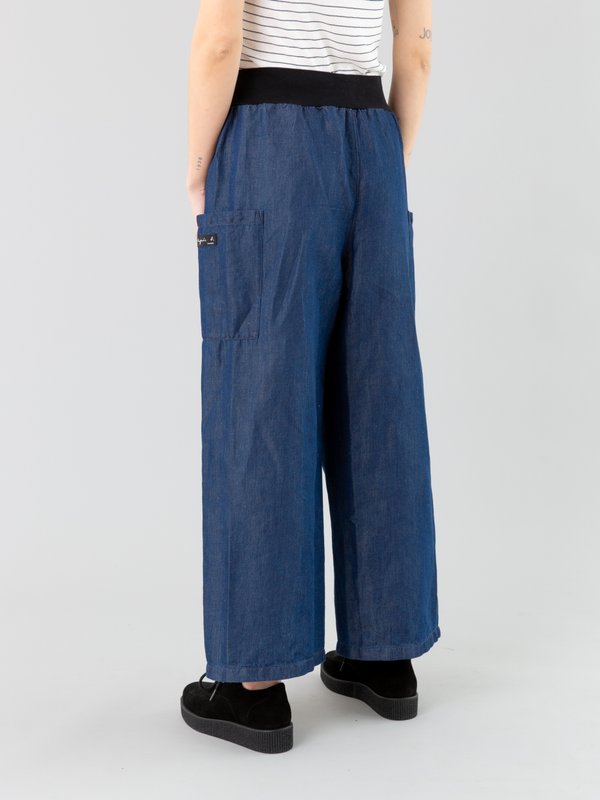 blue cotton and linen denim Mathis cropped trousers_13