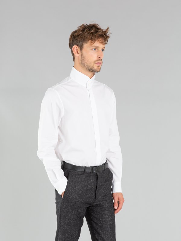 white cotton poplin Etienne shirt with buttoned collar_13