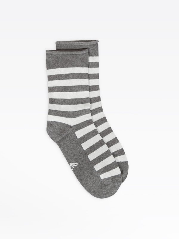 grey striped socks_1