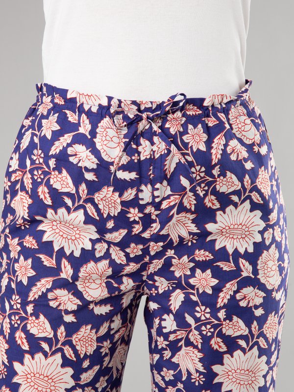 dark blue trousers with floral print_15