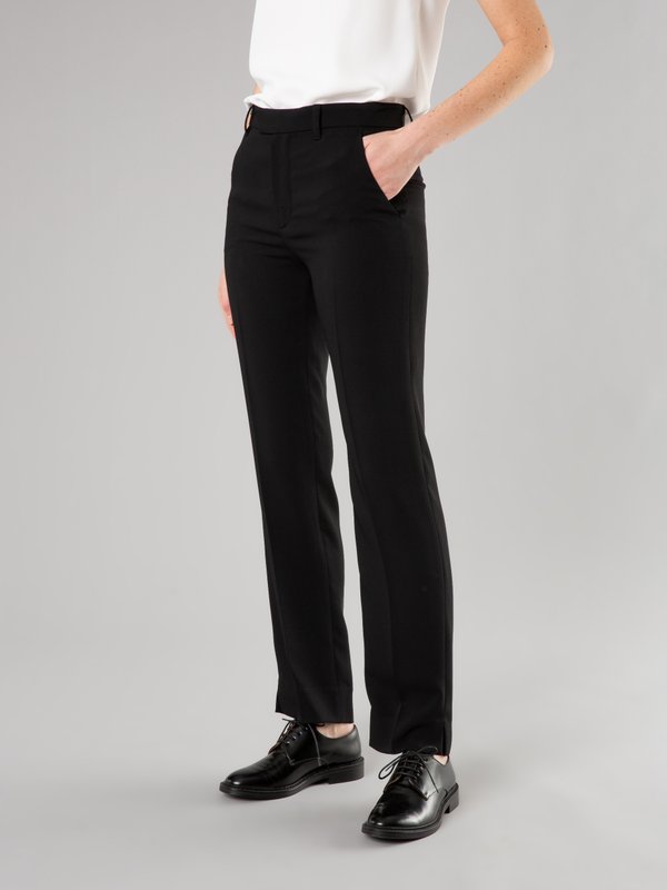 black flowing Fergie trousers_12