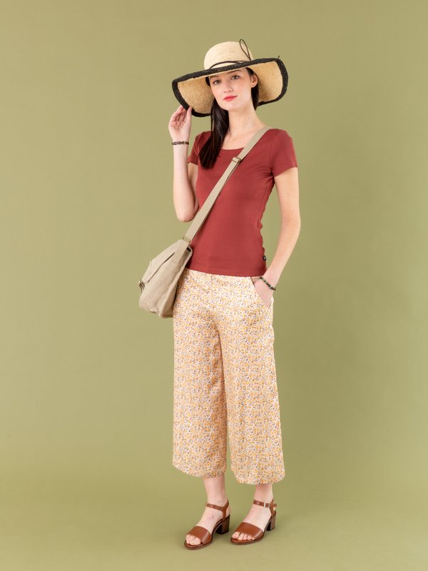 ochre wide-leg cropped trousers with floral print_11